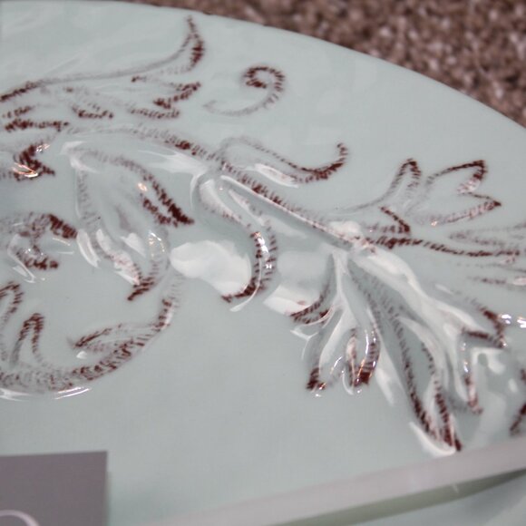 Soho Loft Dinner Plates Rustic Flower Set of 4 11" Melamine Seafoam Green NWT - Picture 3 of 6